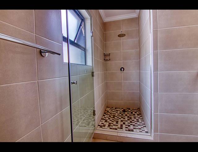 2 BEDROOM APARTMENT RENTED IN RIVONIA